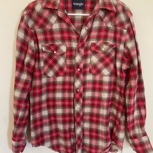 Wrangler Men's Red and White Flannel Plaid Button Down Shirt